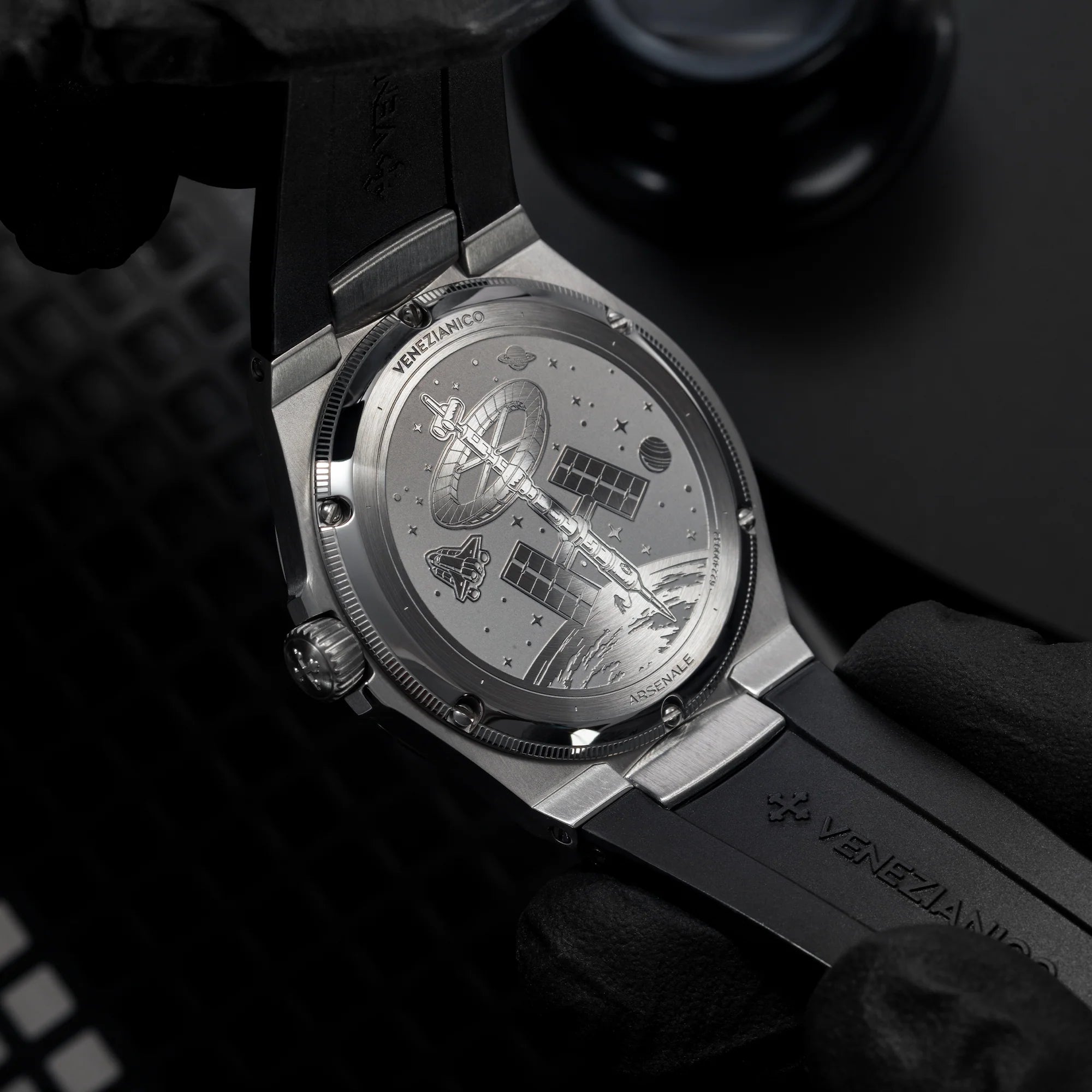 Venezianico Arsenale_Ultrablack_Rubber Strap_Case back