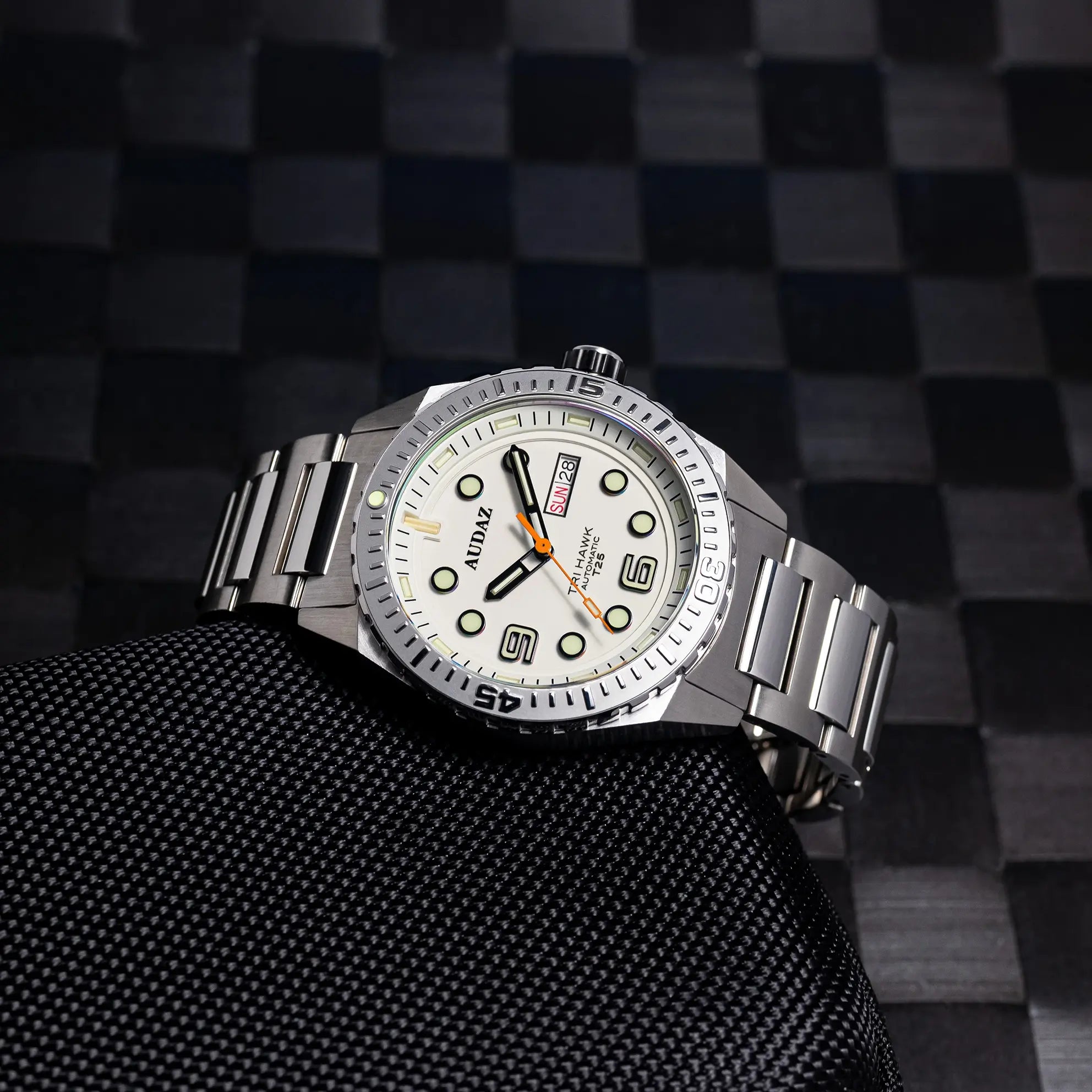 ADZ-4040-04-LIFESTYLE2_5000x