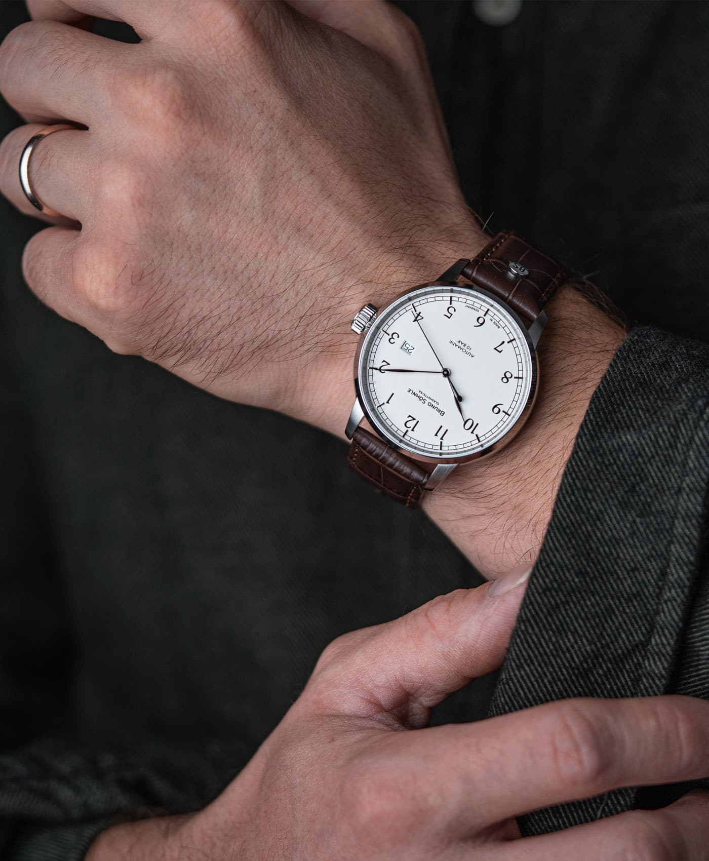 Bruno Söhnle - Hamburg Automatik Big - 17-12203-221- wrist shot-min