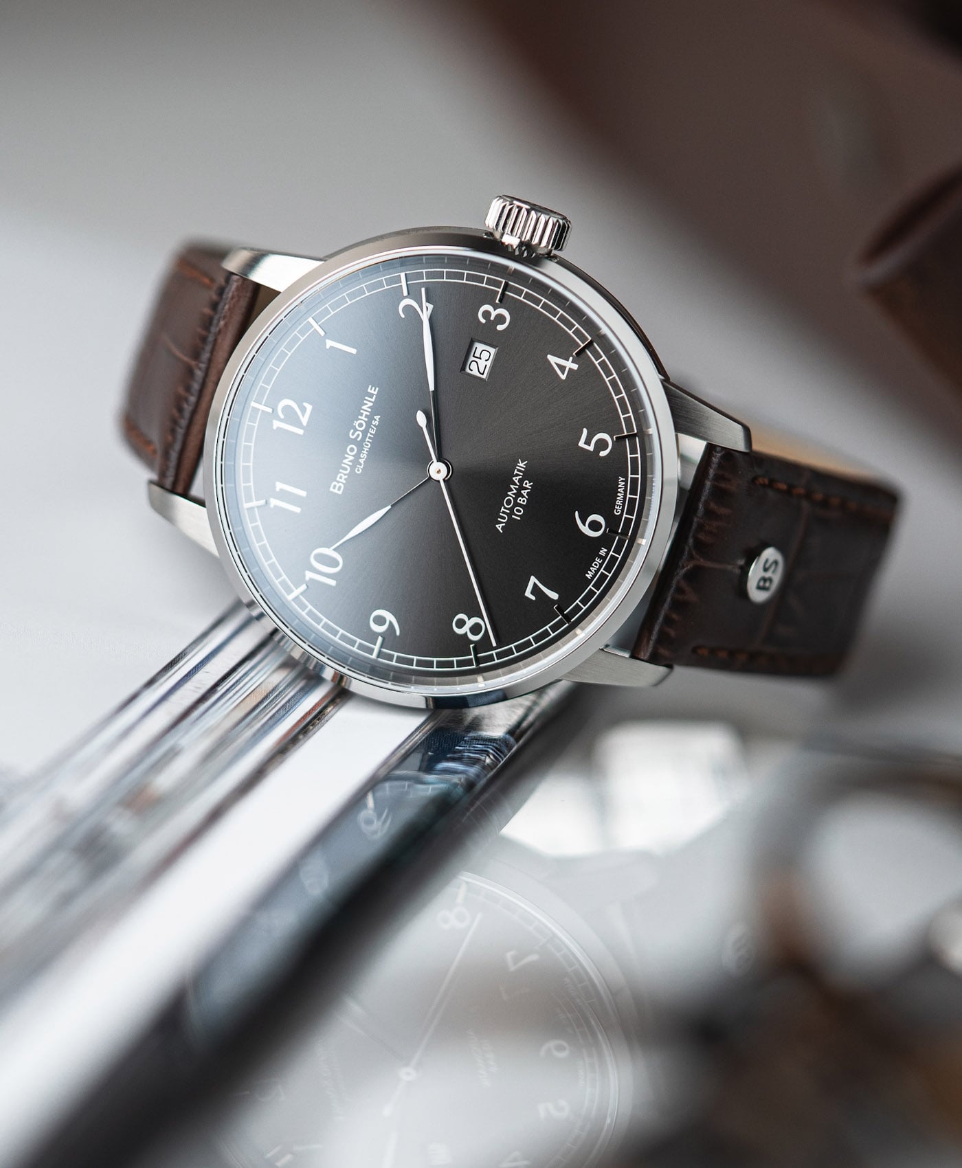 Bruno Söhnle - Hamburg Automatik Big - 17-12203-821 - mood shot-min