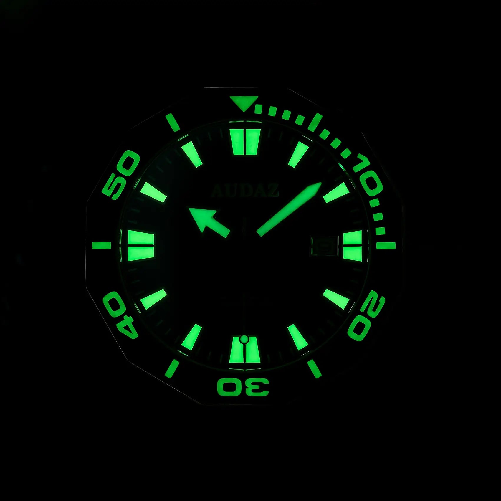 Audaz Marine Master lume