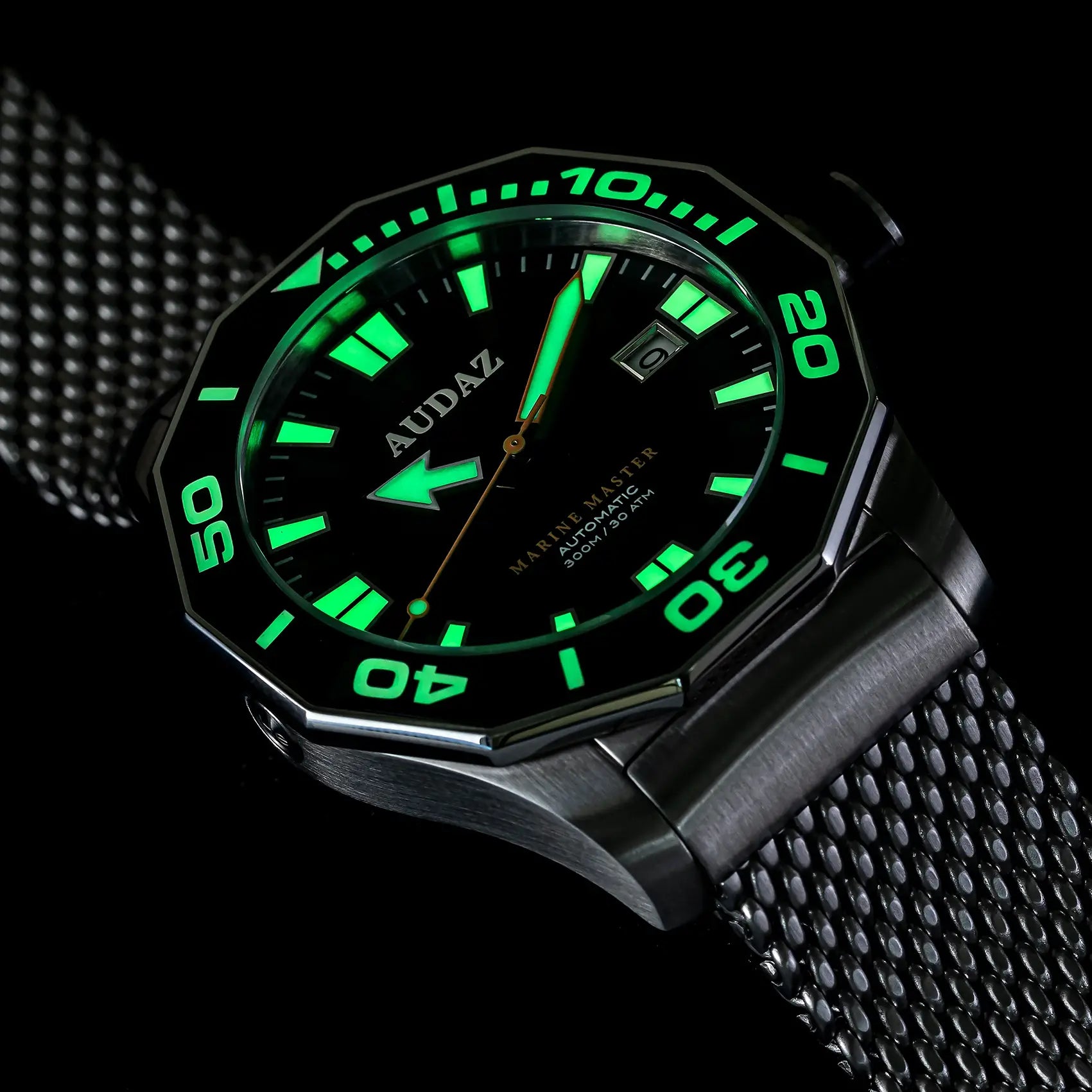 Audaz Marine Master lume