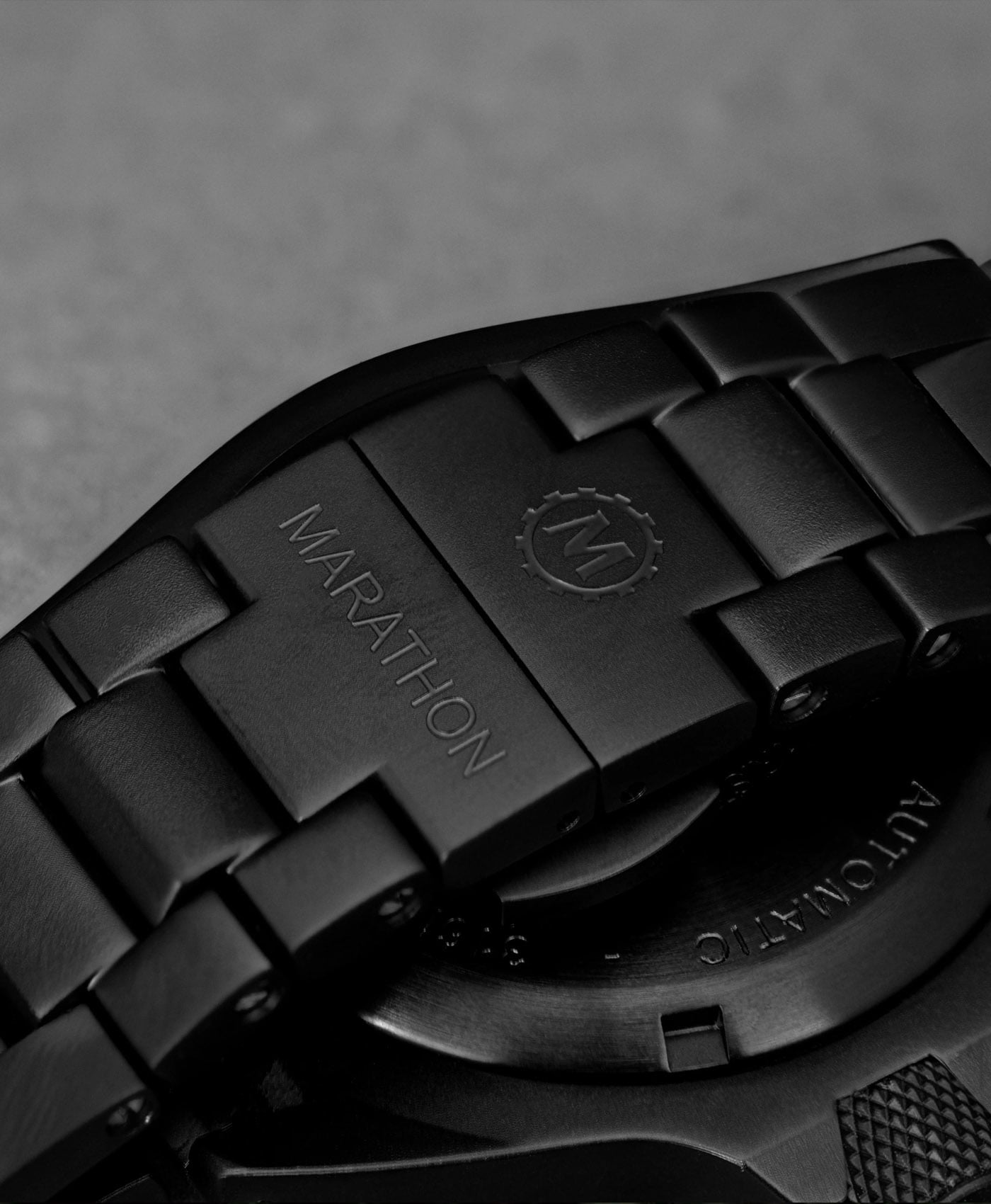 Marathon-41mm-Anthracite-Large-Divers-Automatic-GSAR-With-Stainless-Steel-Bracelet-clasp-min