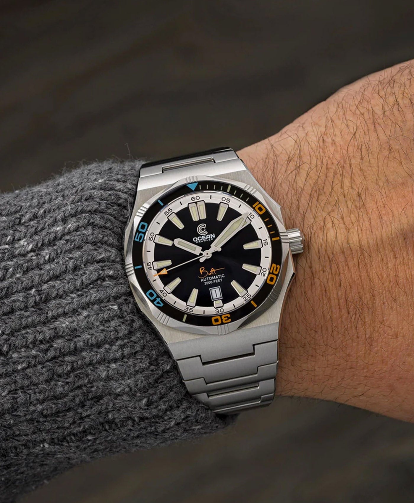 Ocean Crawler Bolt - Black - wrist shot