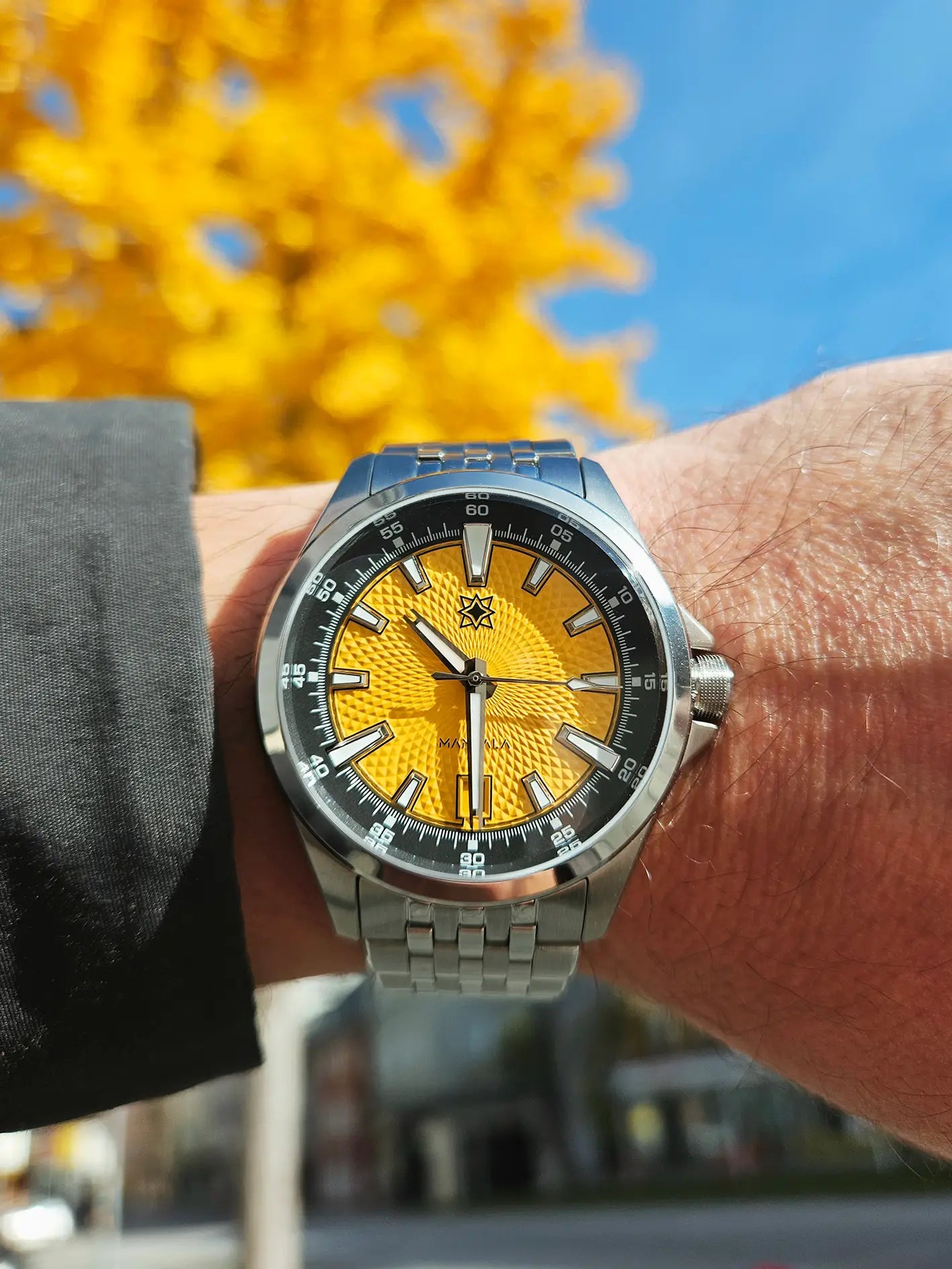 Second Hour-Mandala-Bumblebee autumn tree watch yellow dial