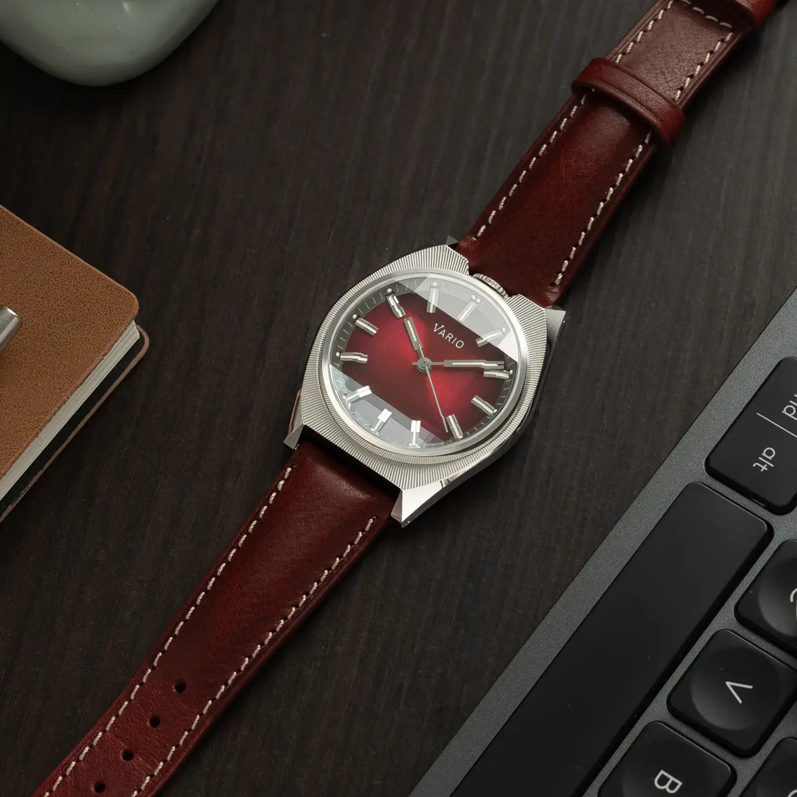 Vario Futurist Watch Sunburst Red Fume Watch mood 2