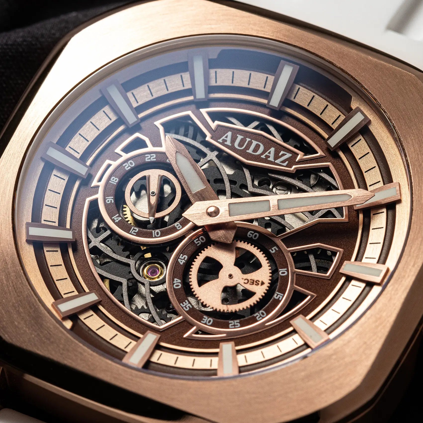 Audaz Maverick ADZ-3060-05 Dial Close Up