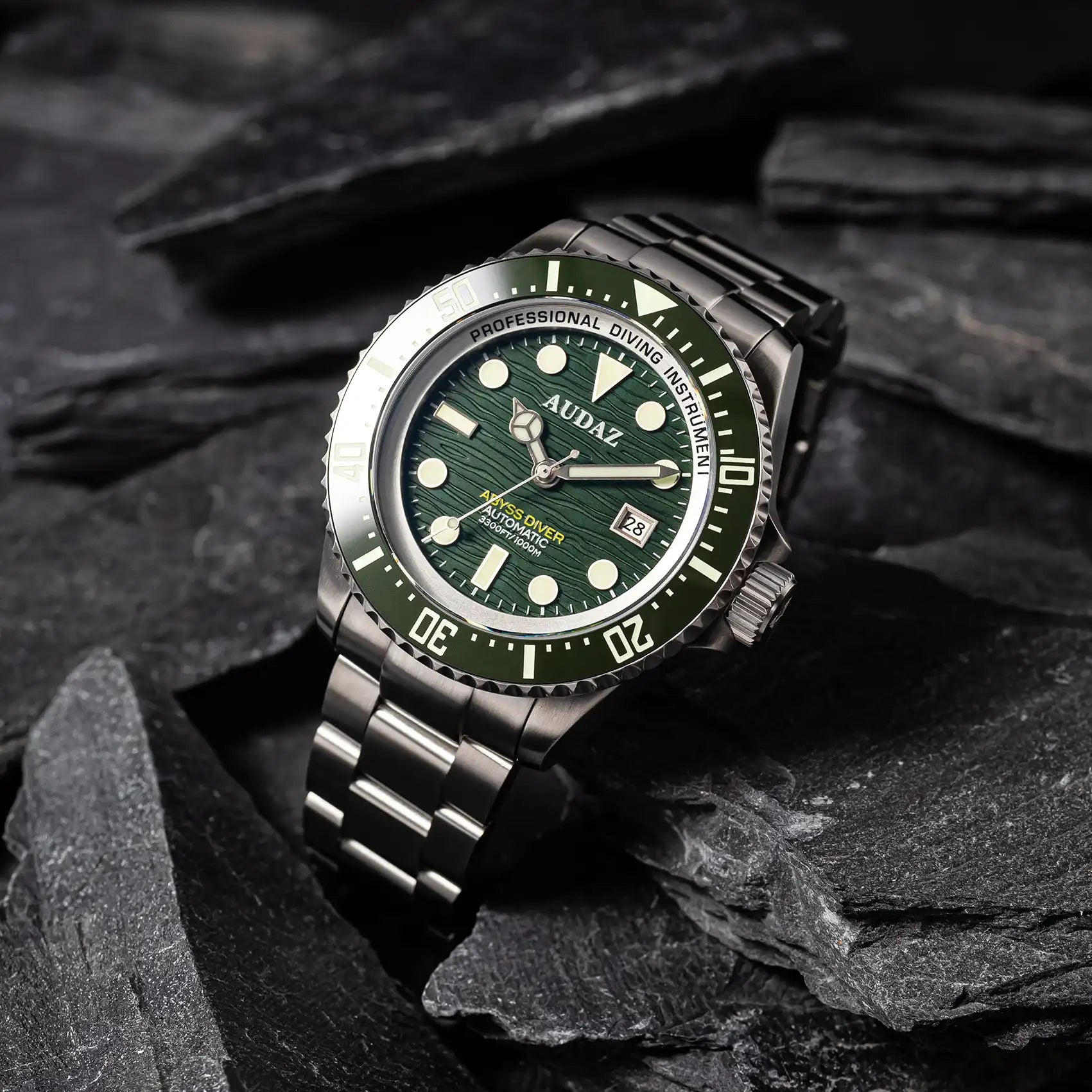 Audaz ABYSS DIVER green dial mood