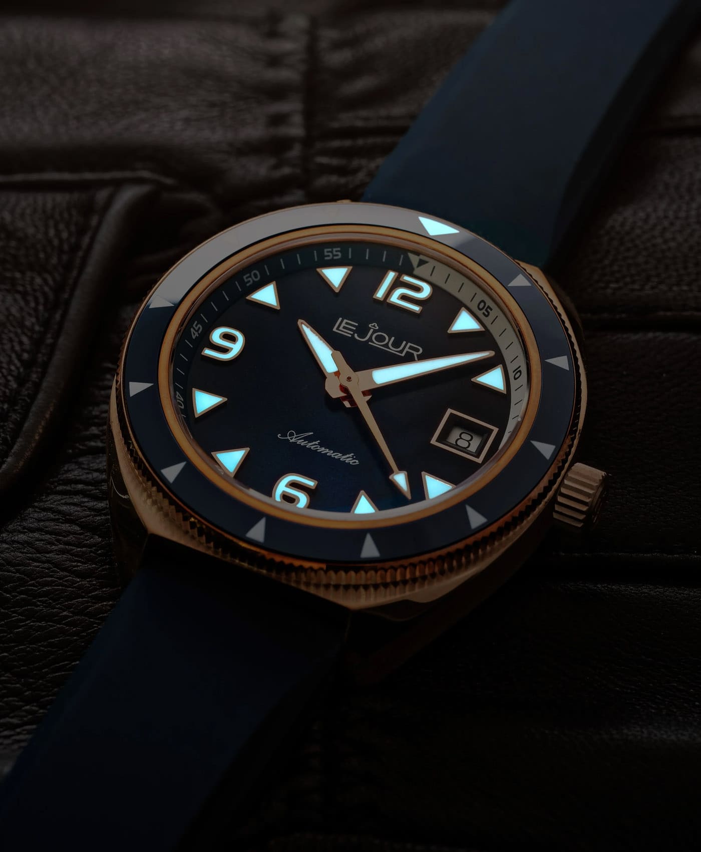 Le Jour - Hammerhead Bronze - LJ-HB-001 - subtle lume shot-min