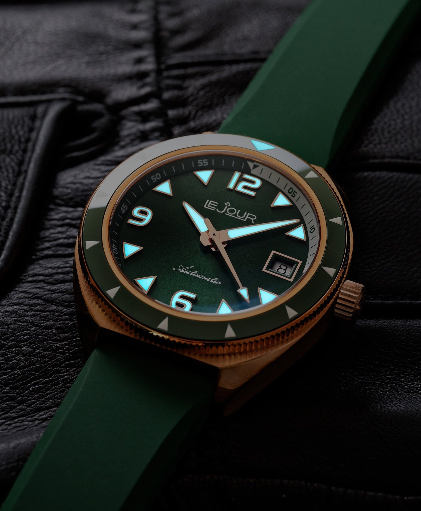 Le Jour - Hammerhead Bronze - LJ-HB-002 - subtle lume shot-min