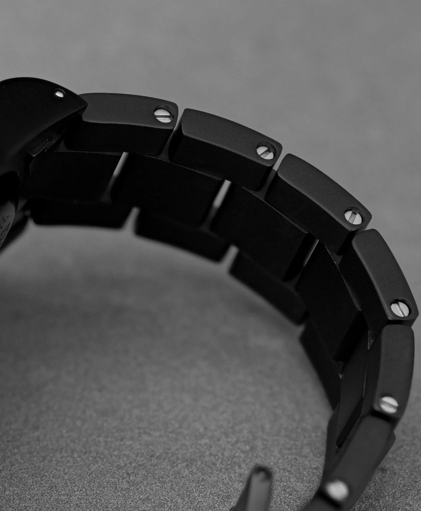 Marathon-41mm-Anthracite-Large-Divers-Automatic-GSAR-With-Stainless-Steel-Bracelet-bracelet-min