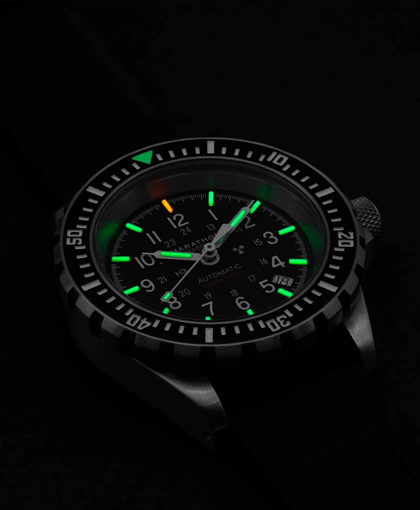 Marathon-41mm-Large-Divers-Automatic-GSAR-lume-shot-min