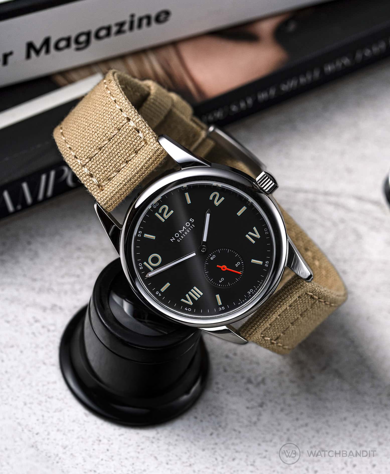 NOMOS Club Campus dunkel beige canvas strap