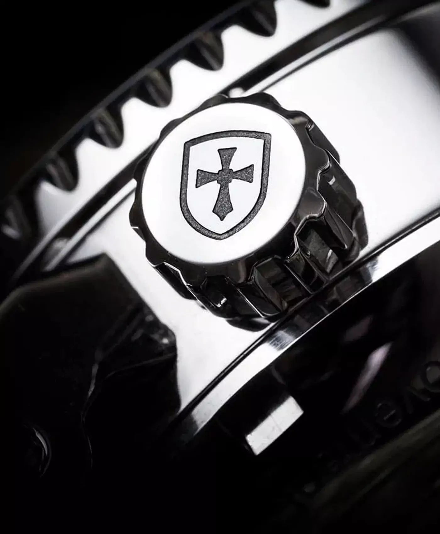 biatec-leviathan-crown