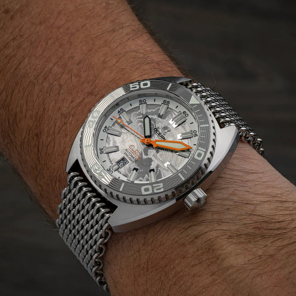 ocean-crawler-core-diver-damascus-steel-2-straps-included-wrist shot