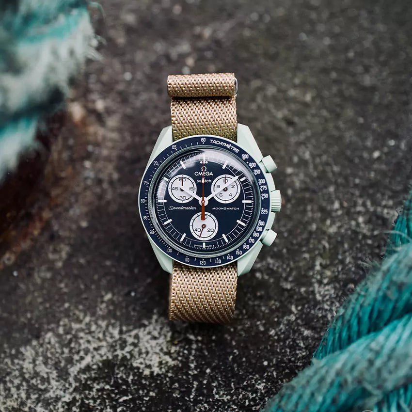 premium-single-pass-nylon-strap-khaki-moonswatch-