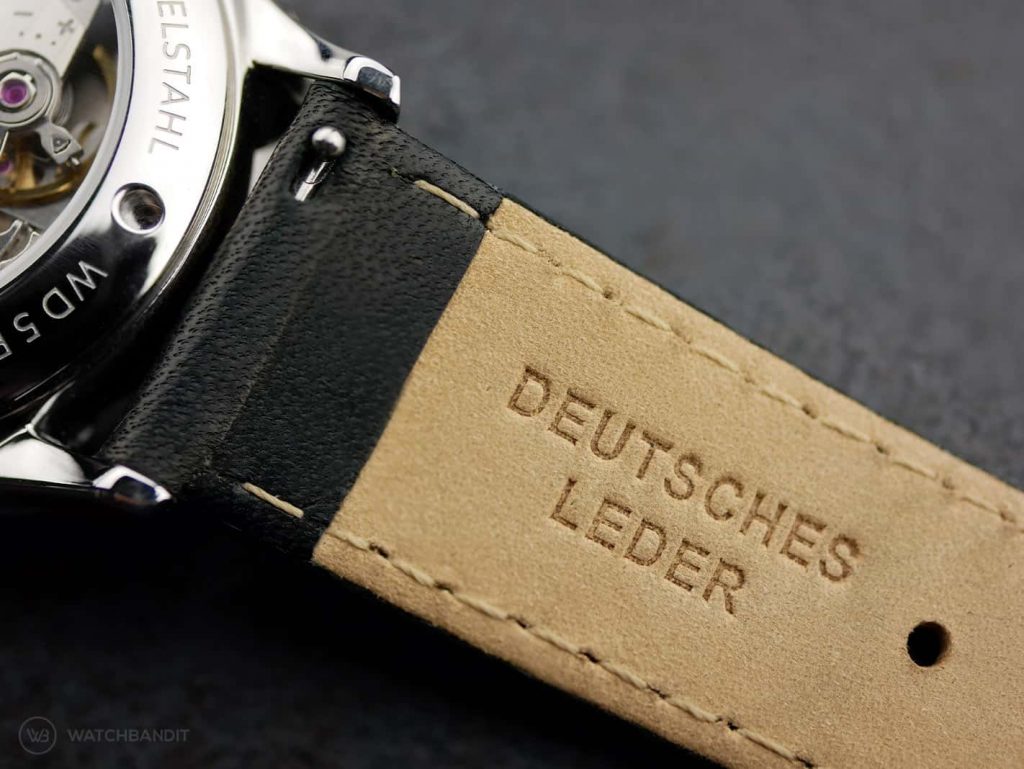 Vandaag-Primus_German leather strap