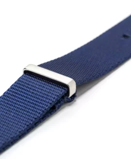 heavy-duty-single-piece-nylon-strap-blue-buckle-detail-