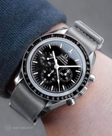 Watchbandit grey premium nato strap Omega Speedmaster Professional by Gulenissen