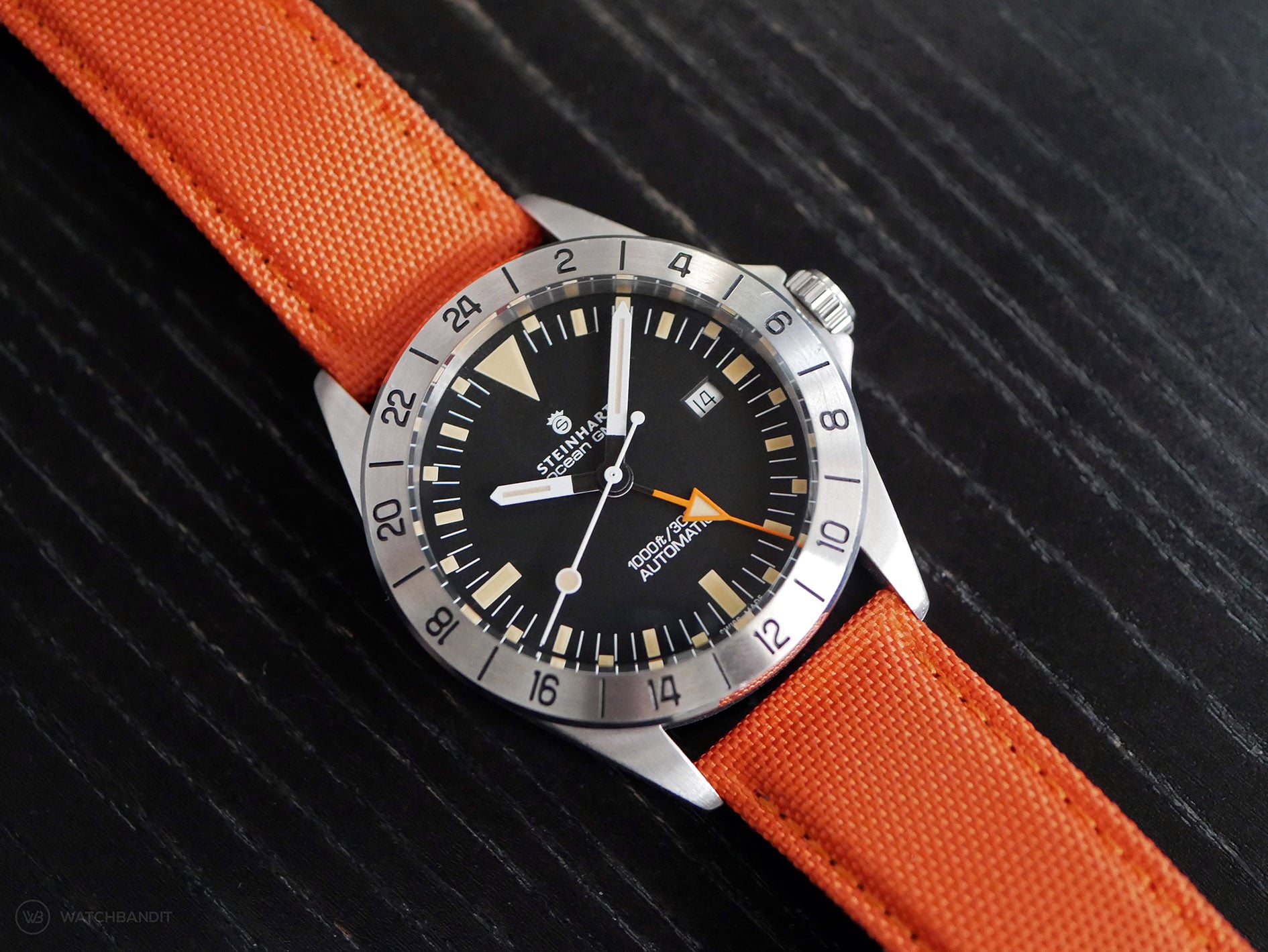 Steinhart-Vintage-GMT-orange-sailcloth-strap-watchbandit