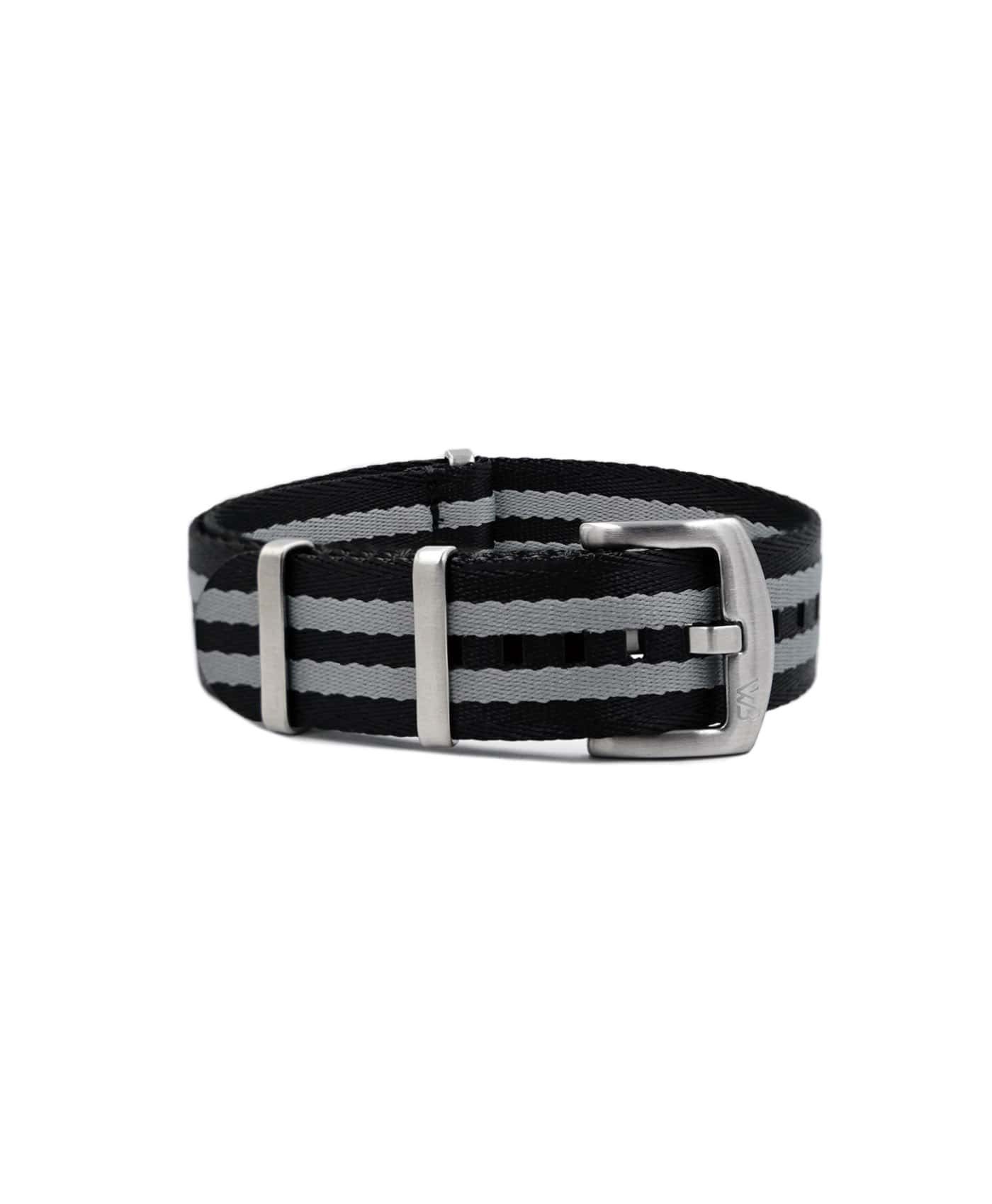 Premium_Nato-straps brushed_black grey striped_bond_front
