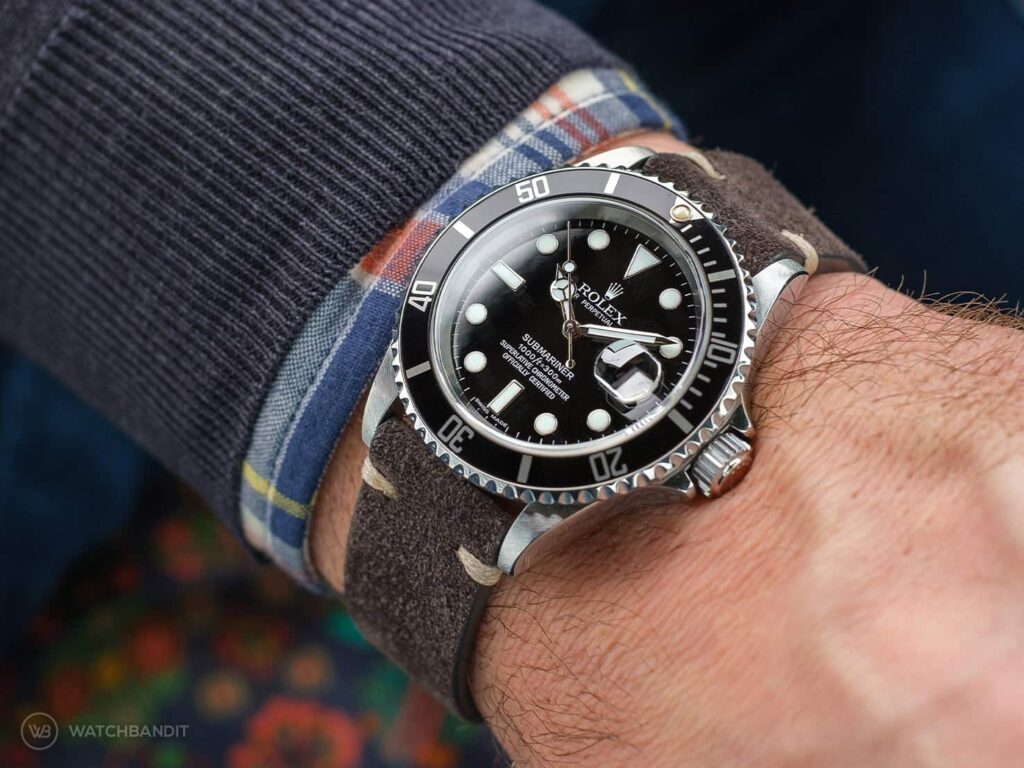 Rolex Submariner - Dark grey suede leather strap - Watchbandit