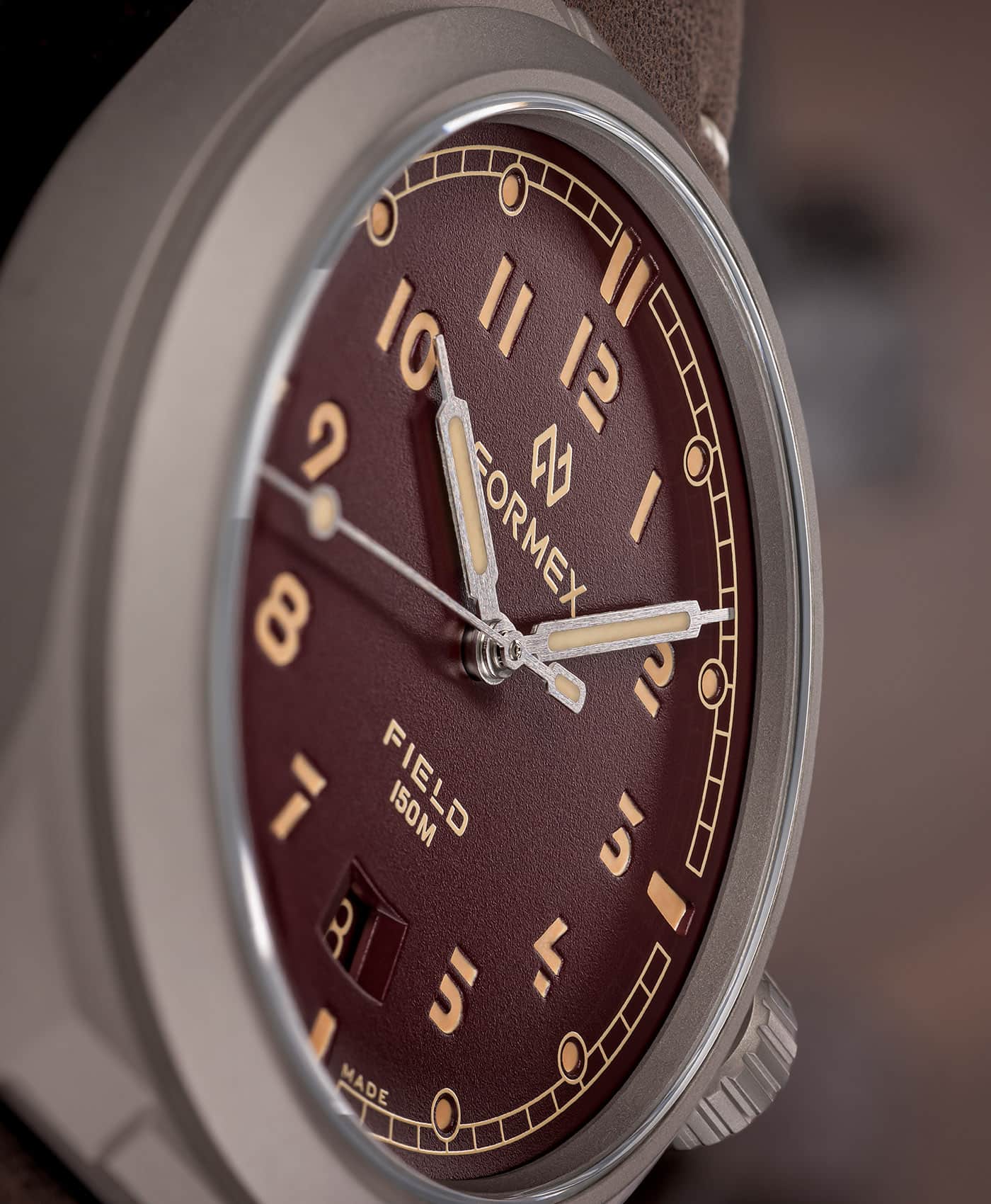 Formex - Field Automatic - Mahogany Red 41 - Dial