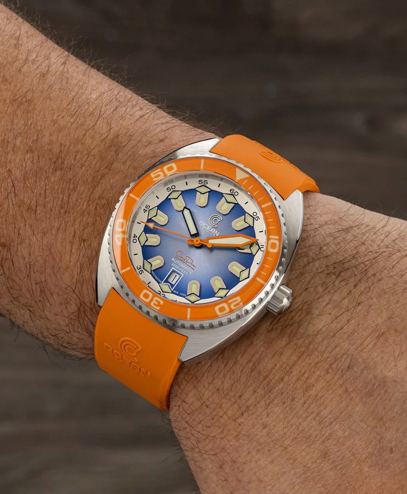 Ocean Crawler Core Diver V4 - Orange Bezel-rubber strap wrist shot-min