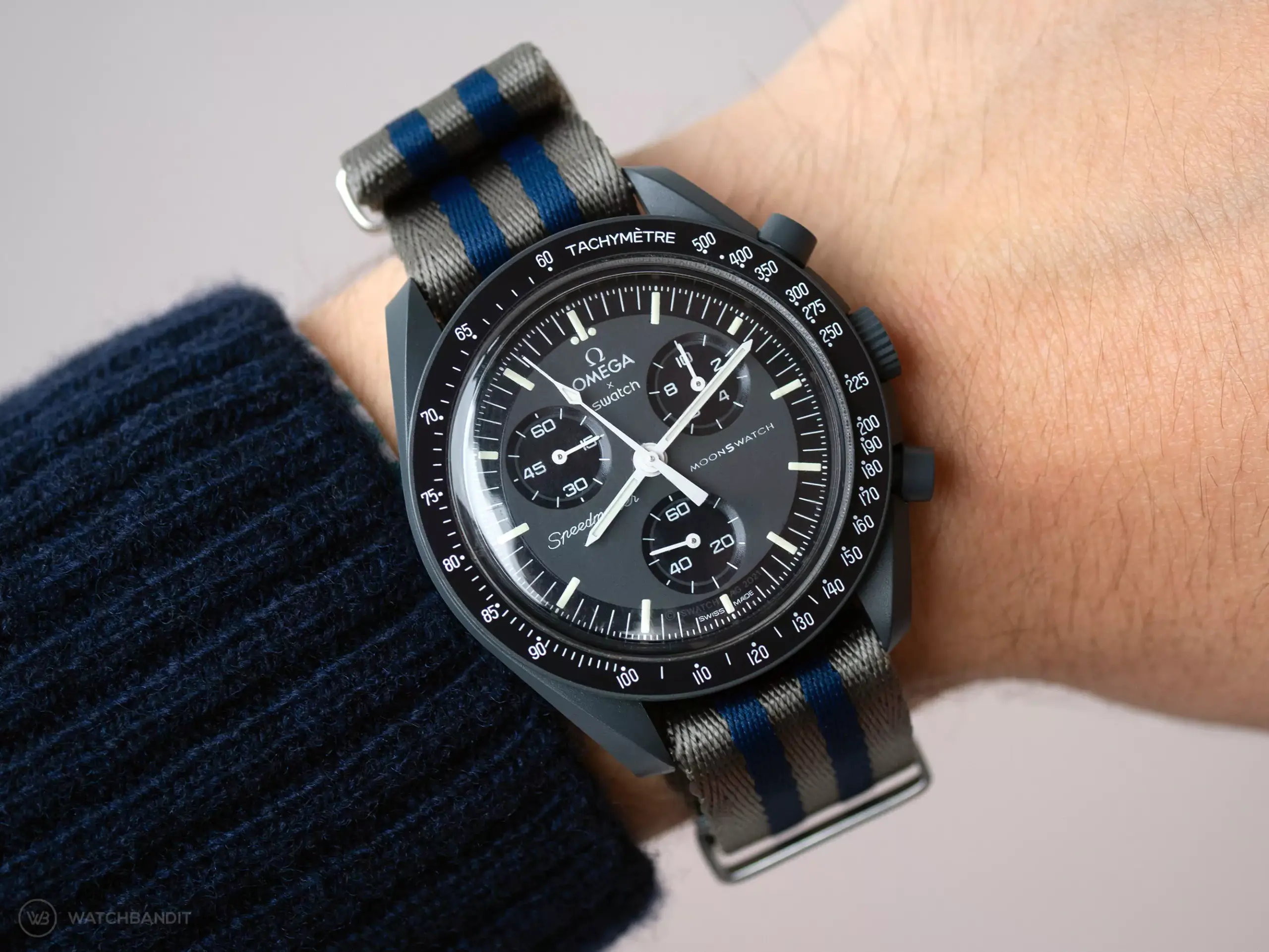 omega-x-swatch-moonswatch-mission-to-mercury-blue-grey-stribed-single-piece-strap