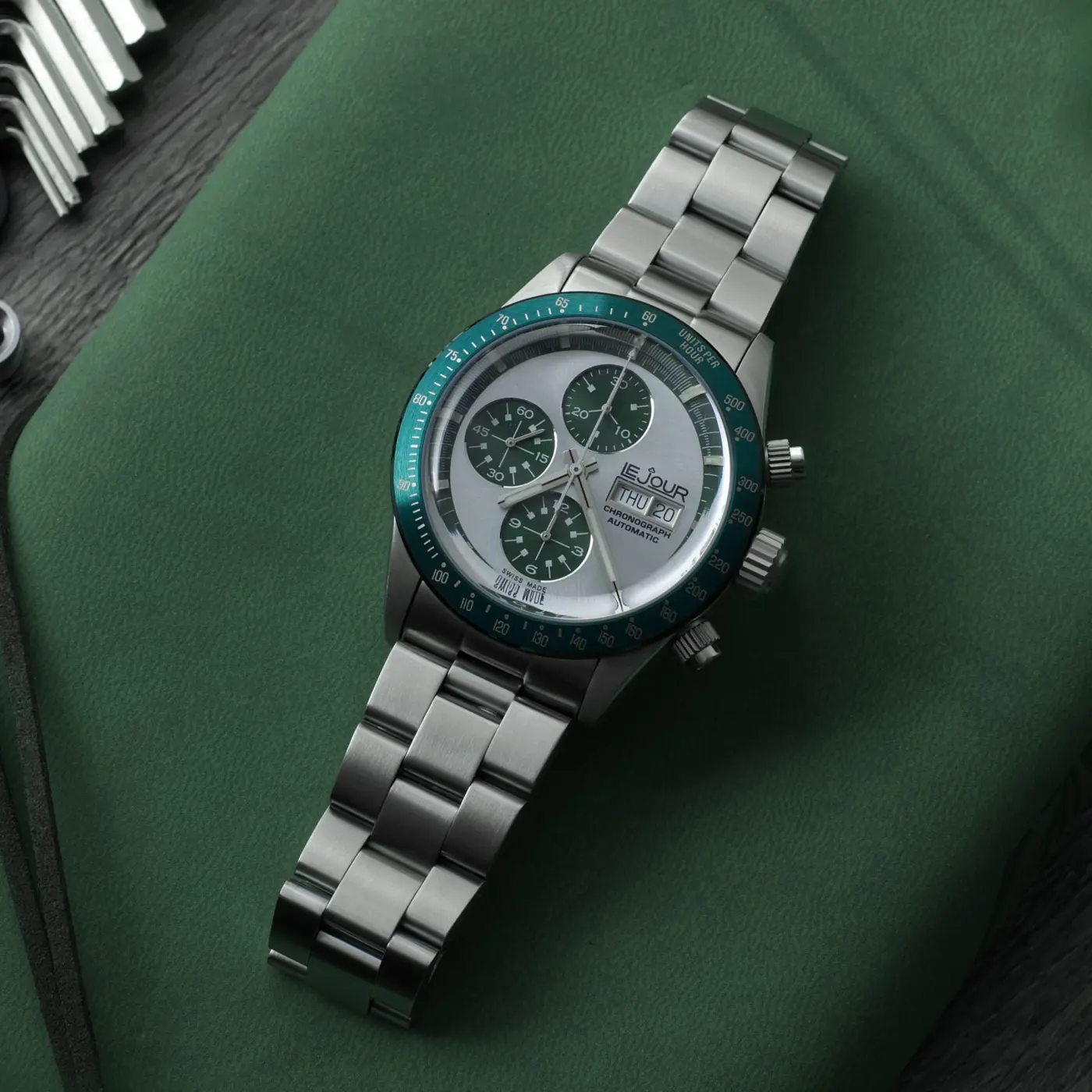 Le jour watch-