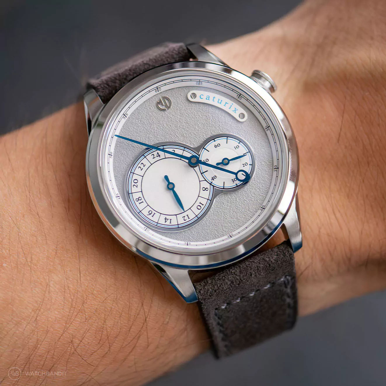 martin-design-md-watches-studio-supernatural-caturix-dark-grey-suede-leather-strap