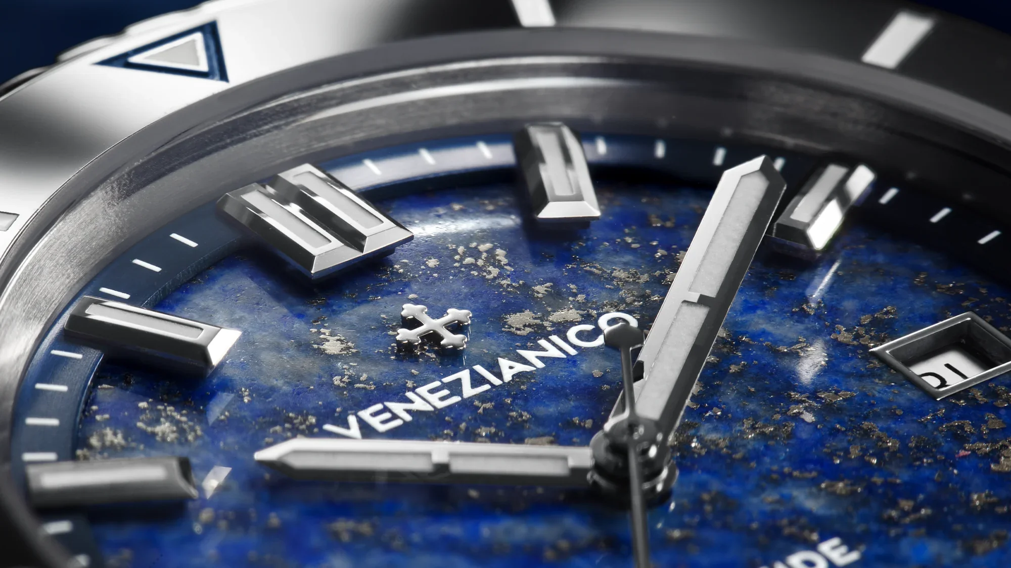 Lapislazuli dial close up