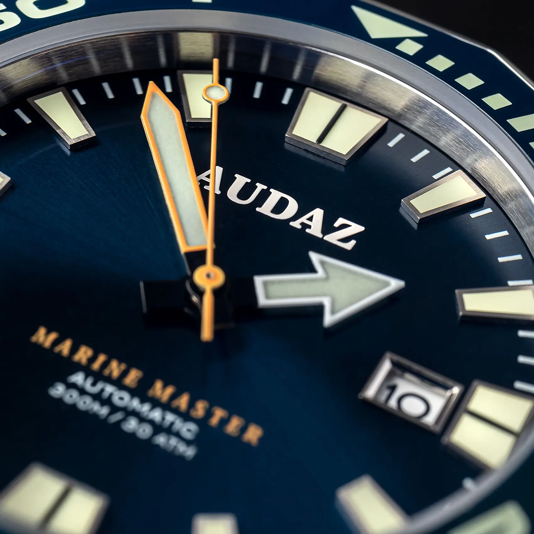 Audaz Marine Master dial close up