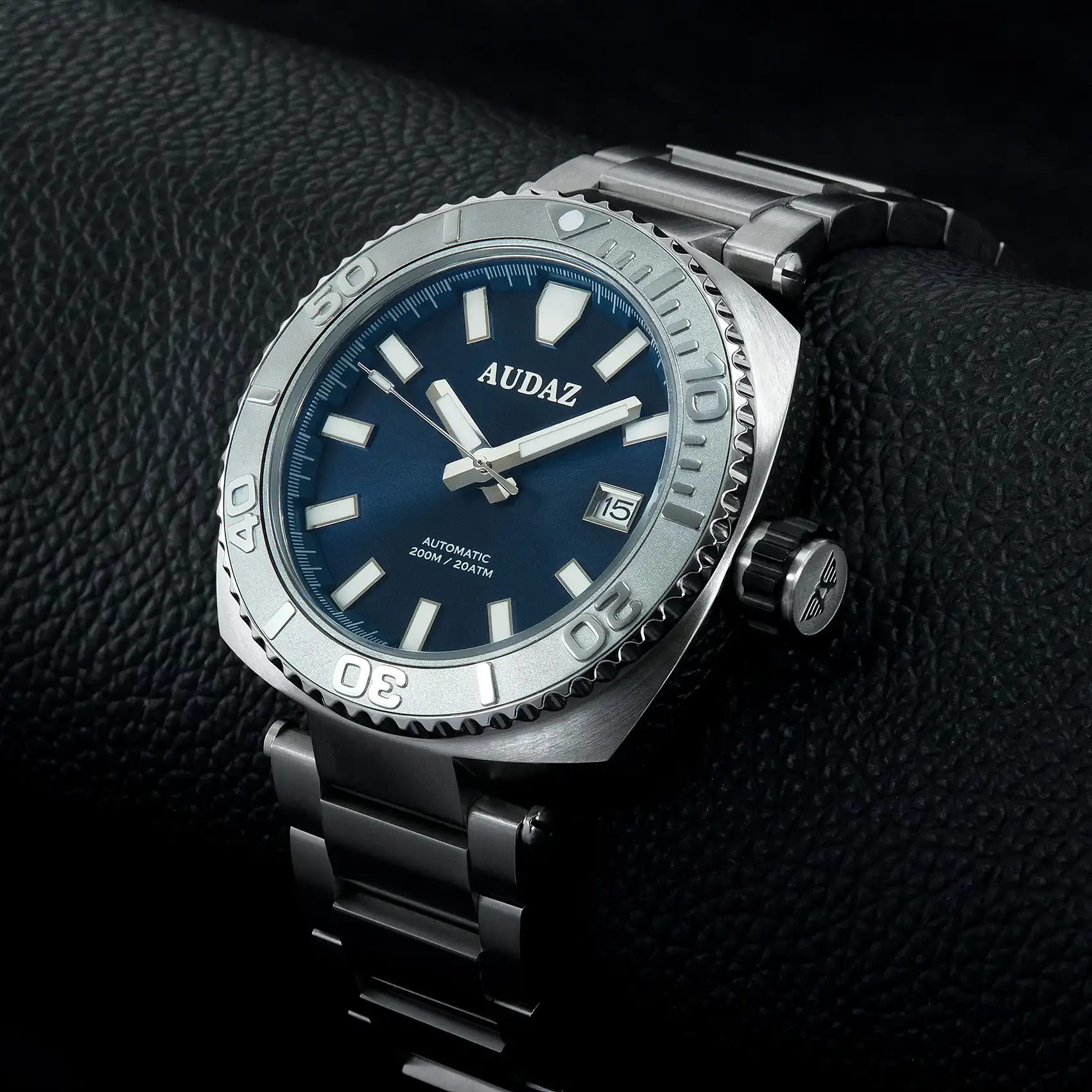 DarkBlueKingRayAngle01v2A_5000x Audaz King Ray ADZ-3040-02 - blue sunray dial