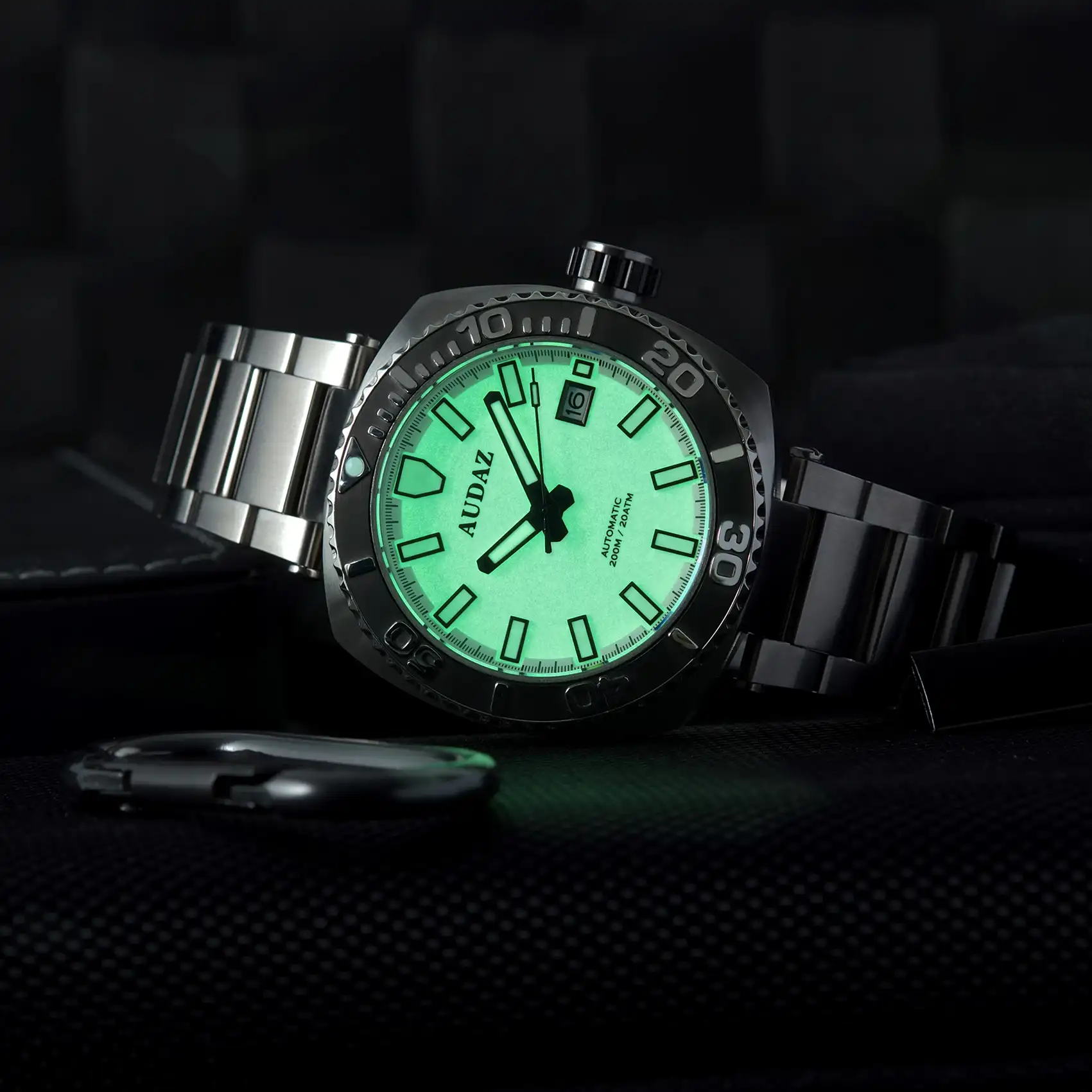 Audas King Ray White full lume ADZ-3040-lume shot