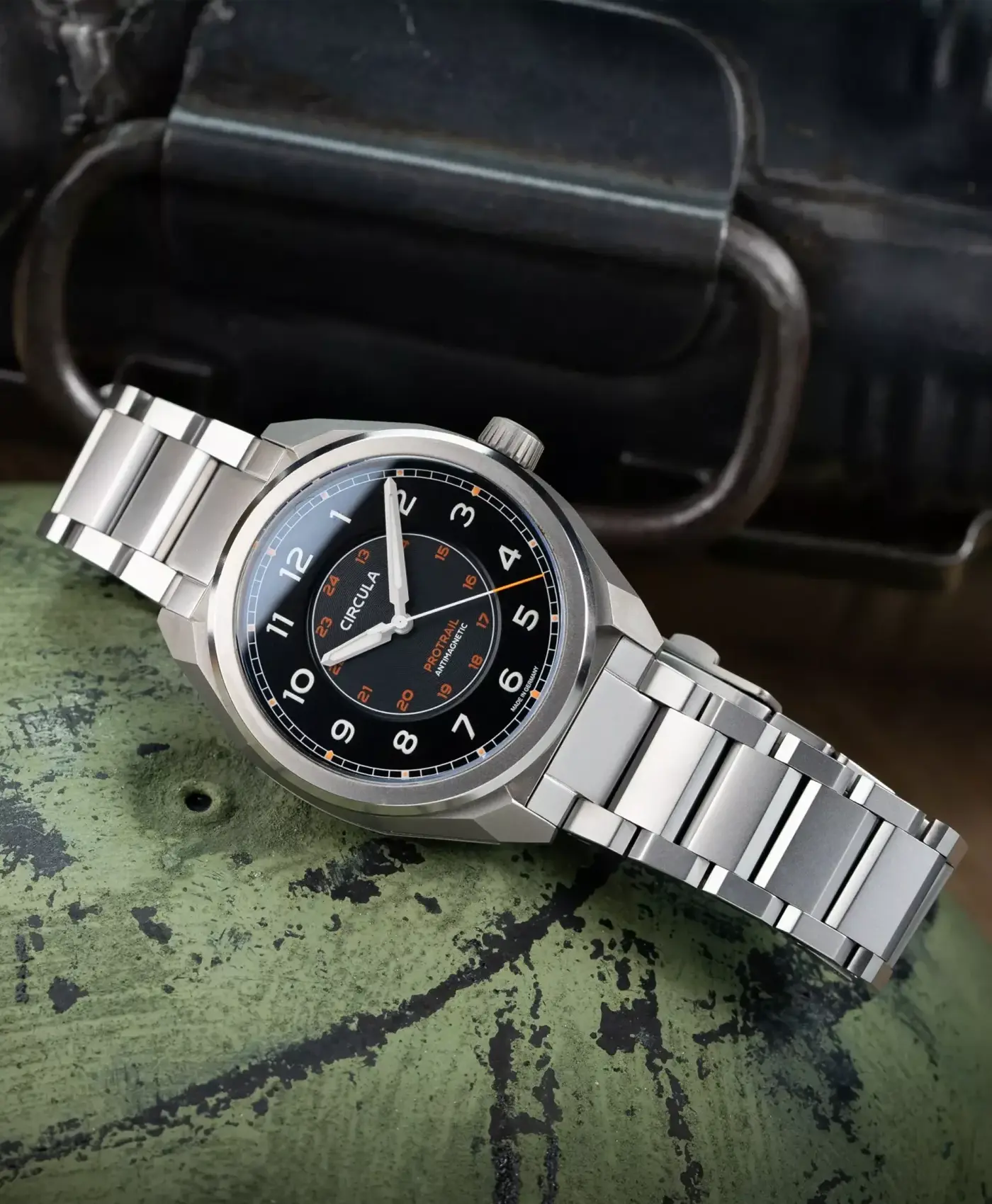 Circula ProTrail Black - steel bracelet - mood Circula ProTrail Black - steel bracelet - mood